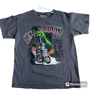 Y2K 2008? Chase Authentics NASCAR Jeff Gordon Speed Is My Game Tee Size M‎